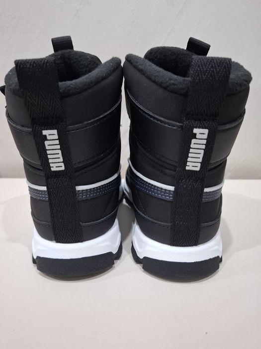 Чисто нови апрески Пума, размер 27.5