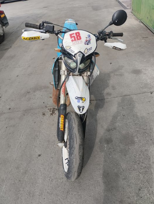 Husqvarna SMR 125– На части