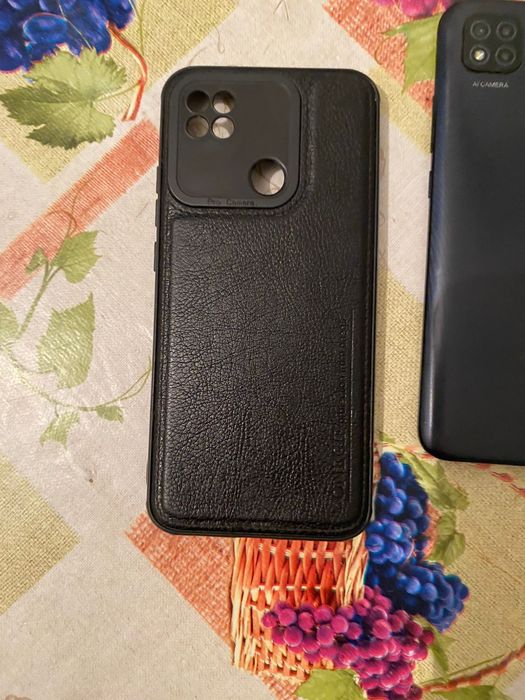 Телефон  отличный   гронтия  есть 2года