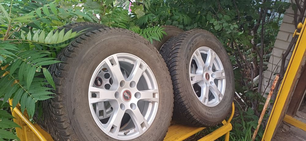Продам колёса  на джип