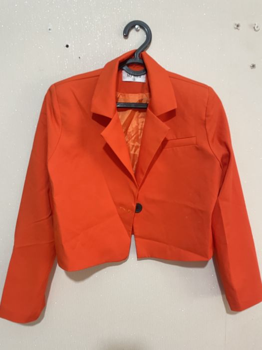 Kastyum shim kop kiyilmagan yangi razmer 44