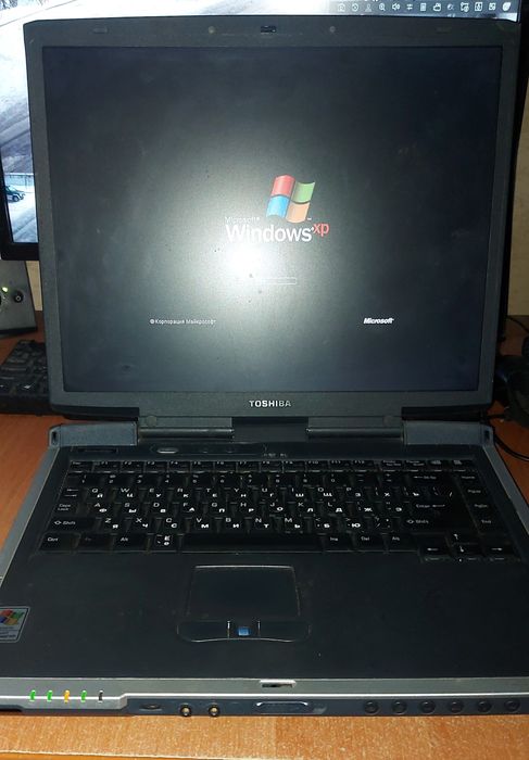 Ноутбук TOSHIBA 2400-S251
