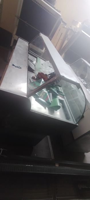 Витрина холодилник