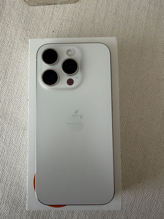 Iphone 15 Pro 128GB Alb la cutie, impecabil
