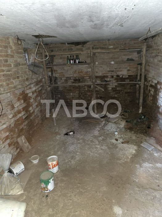 Casa si teren 1800 mpu cu utilitati si posibilitate de extindere