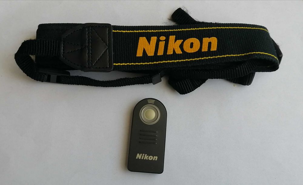 Curea strap DSLR NIKON și telecomanda ML-LR3-