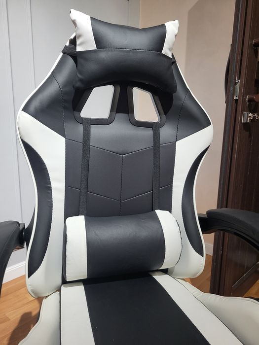 Продам стул игровой Новый