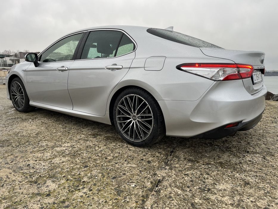 Toyota Camry 2.5  hybrid 2020