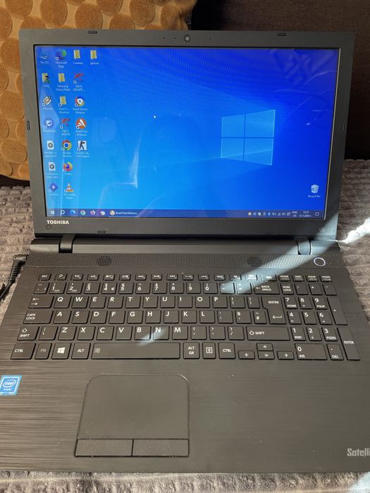 Лаптоп Toshiba