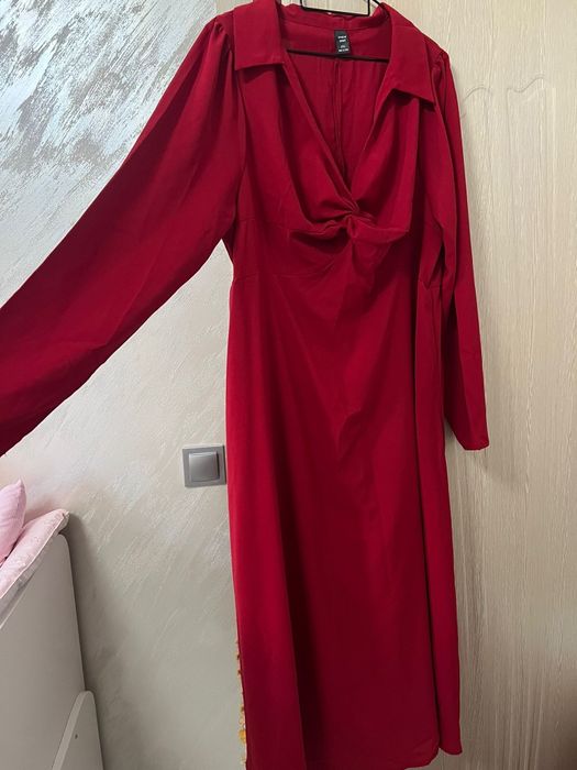 Червена рокля 10 лв