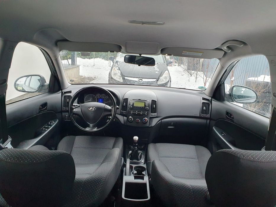 -Hyundai i30 facelift-1.4benzina-109cai-euro4-2010-adusa din germania-
