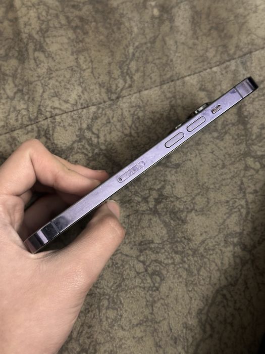 iPhone 14 pro     ….