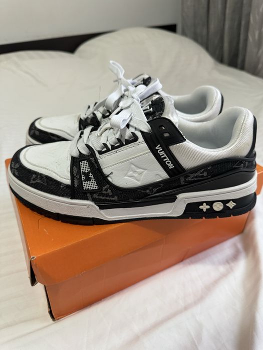 Louis Vuitton marimea 43