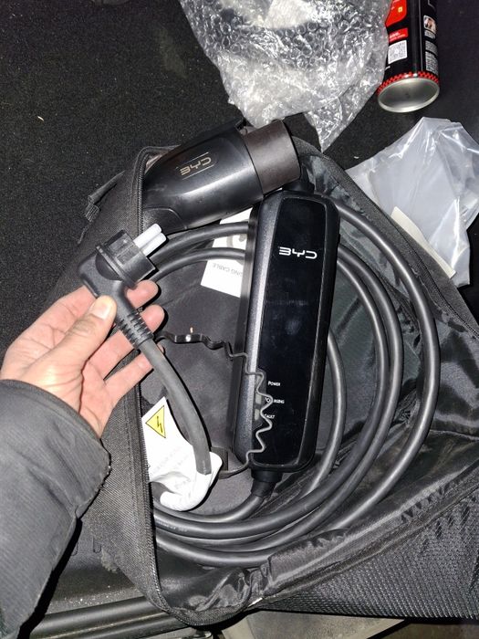 Оригинальное зарядное устройство BYD (Type 2, 220V)