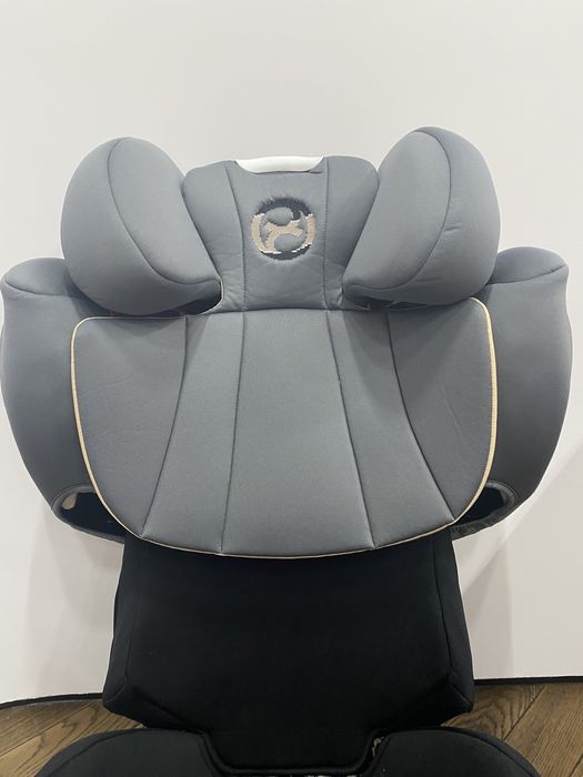 Продаю автокресло SOLUTION Q3-FIX (15-36 kg)