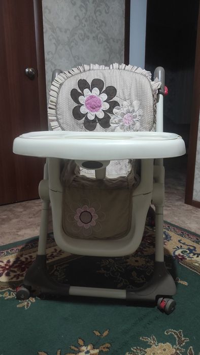 Срочно продам стульчик для кормления
