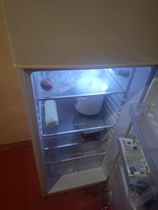 Продам холодильник
