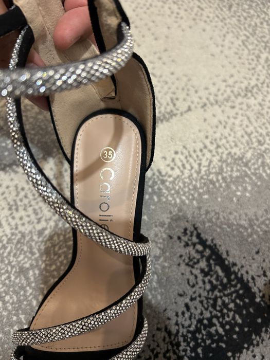 Sandale cu toc marimea 35