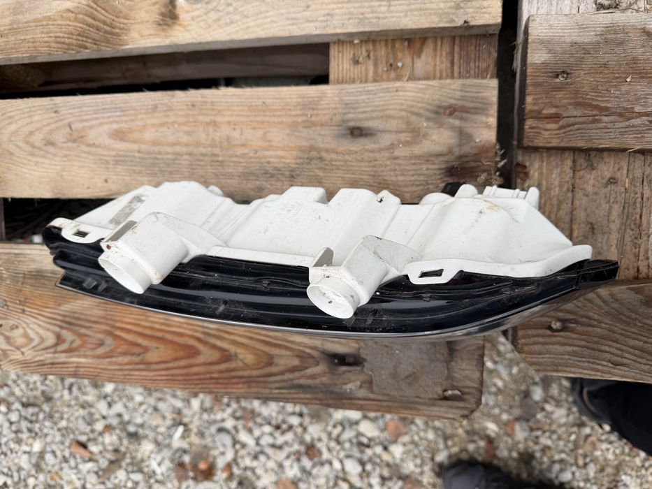 Халоген Peugeot 208/508