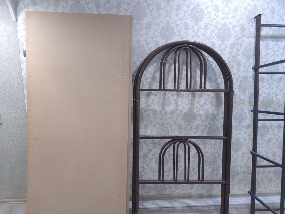 Двухъярусная кровать