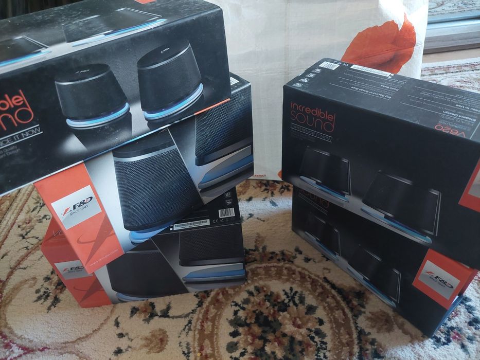 Vand boxe pentru calculator