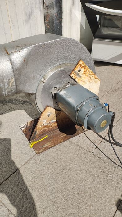 Мощна помпа за батут