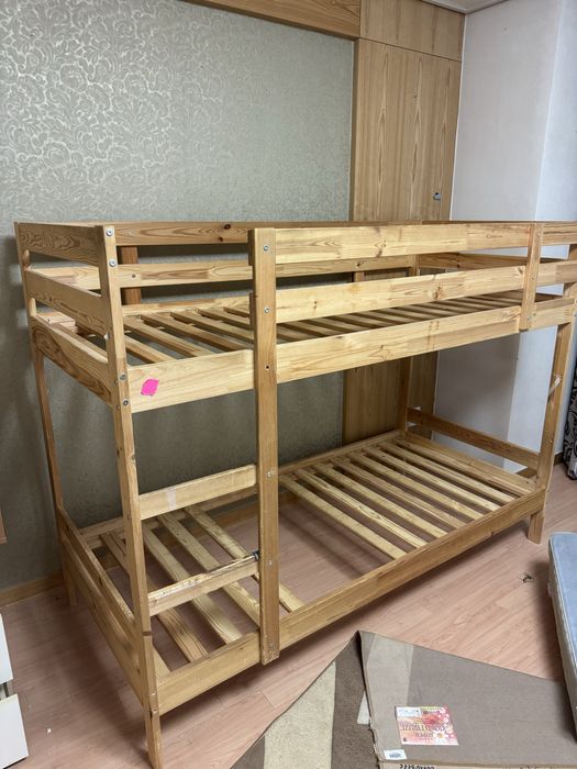 Продам двухяростную кровать