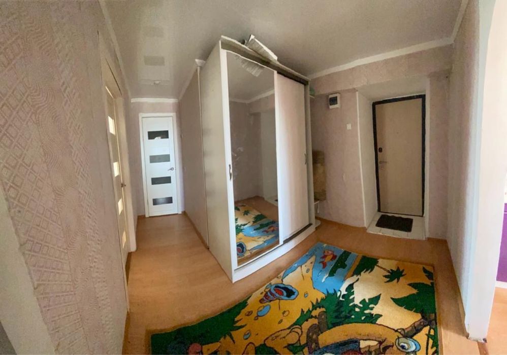 Продам 2х коматную квартиру