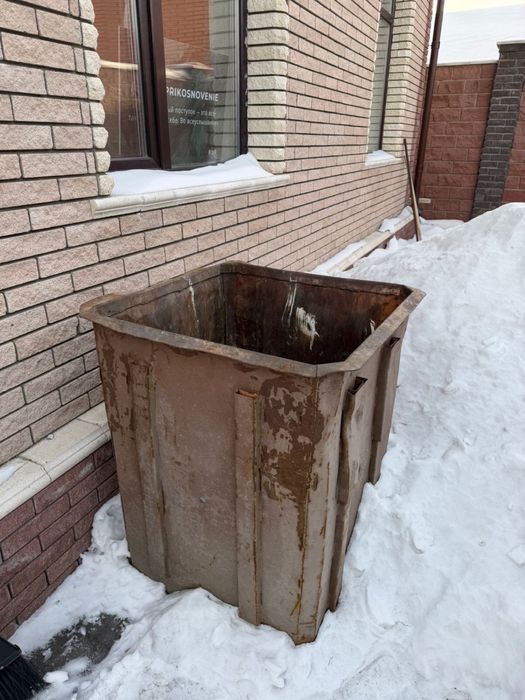 Мусорный бак 750 литров