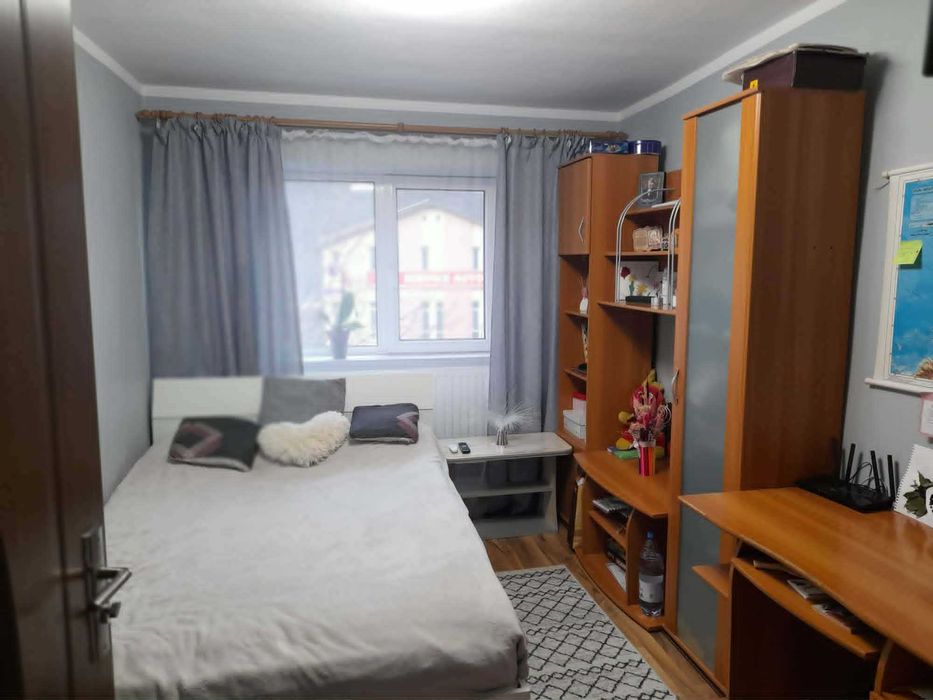 Vand apartament 4 camere 81mp2