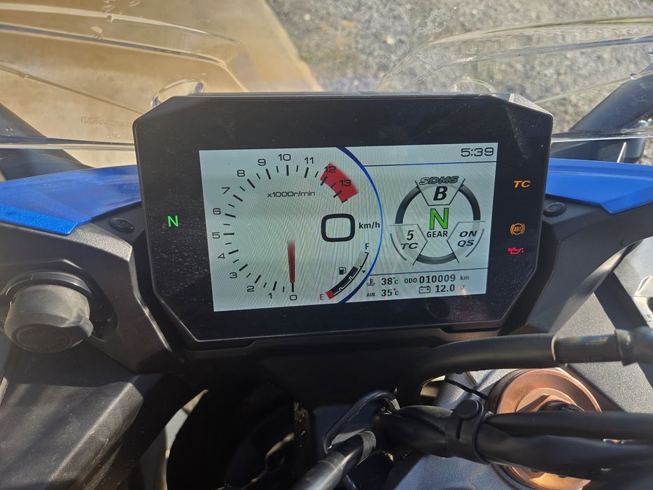 Vand suzuki gsxs-1000gt