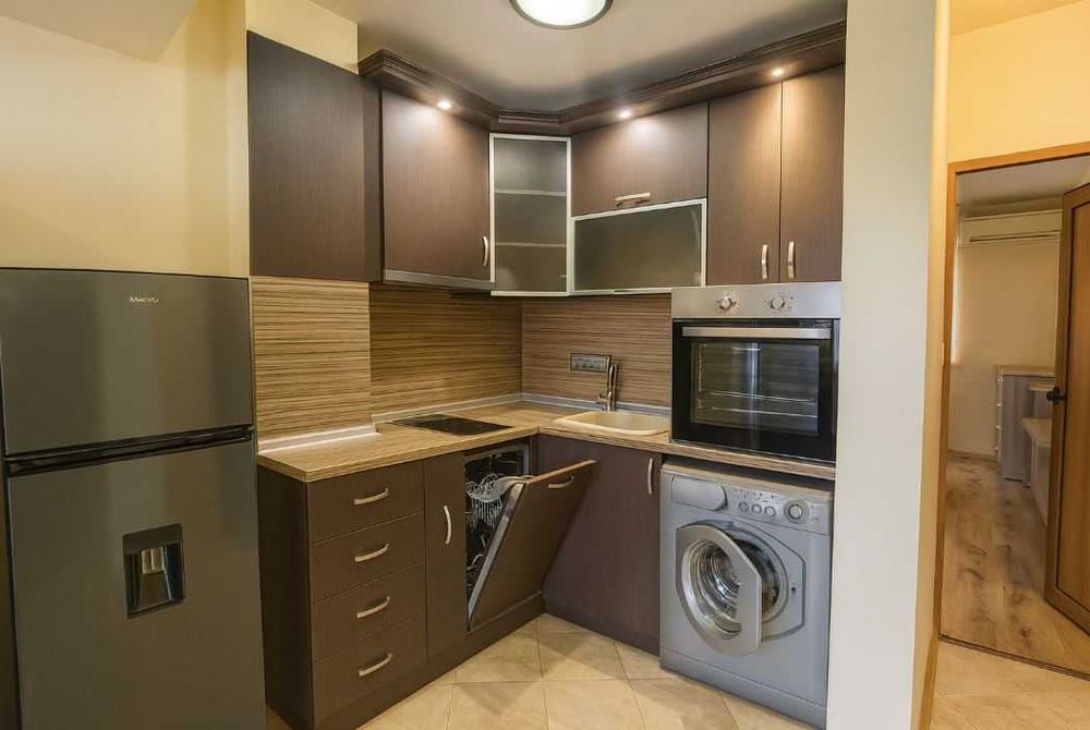 Двустаен тухлен апартамент в отличен район на Аспарухово!