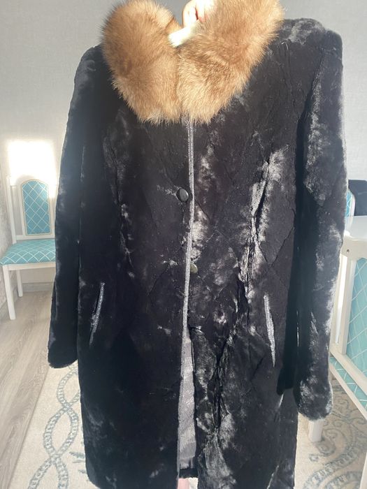 Продам мутоновую шубу , теплая