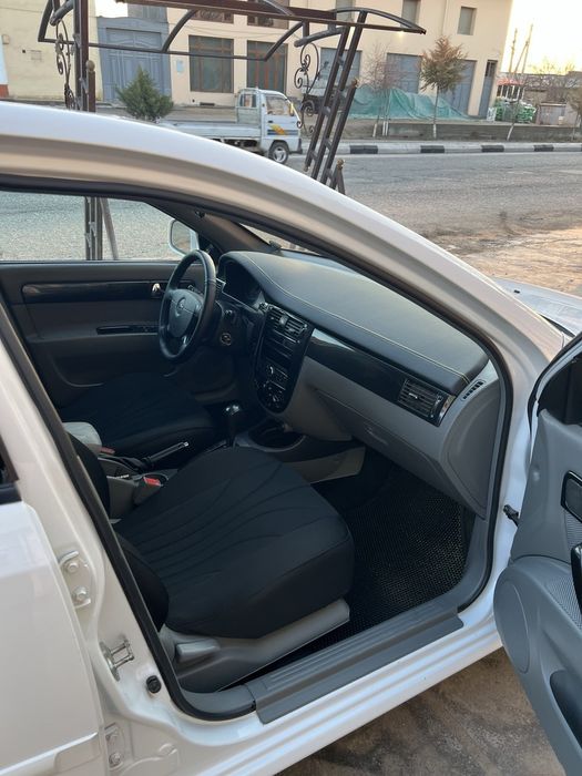 Sotiladi 2019 yil avtomat gentra