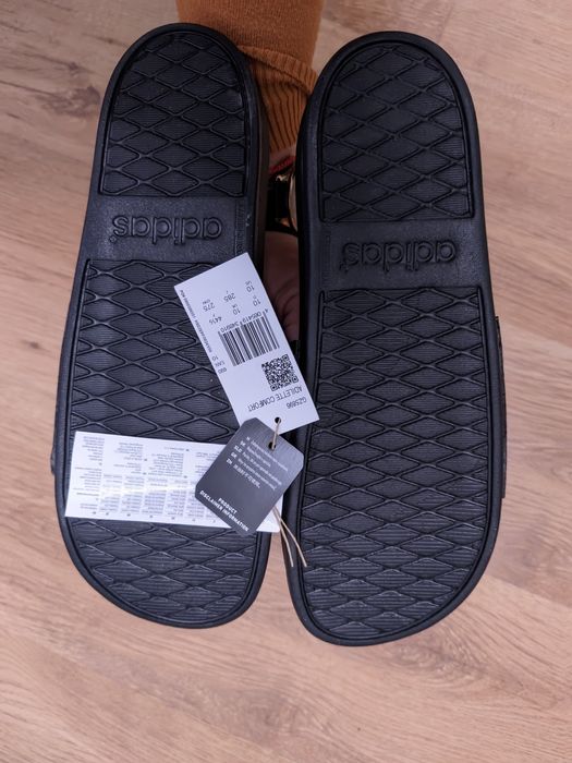 Adilette Comfort черни размер 43 и 44⅔