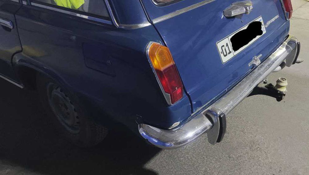 Антикварная ВАЗ-2102 фургон + прицеп