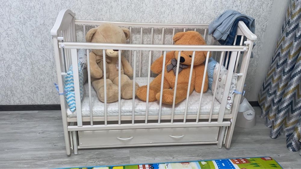 Детская кроватка