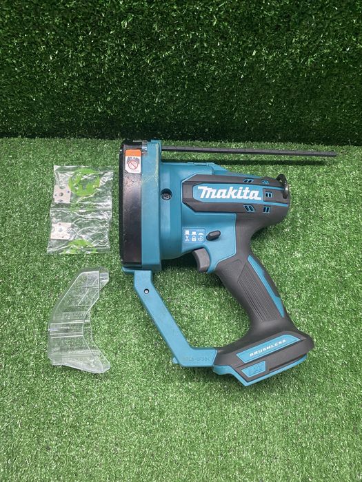 Безчеткова машина за рязане на шпилки Makita DSC 102