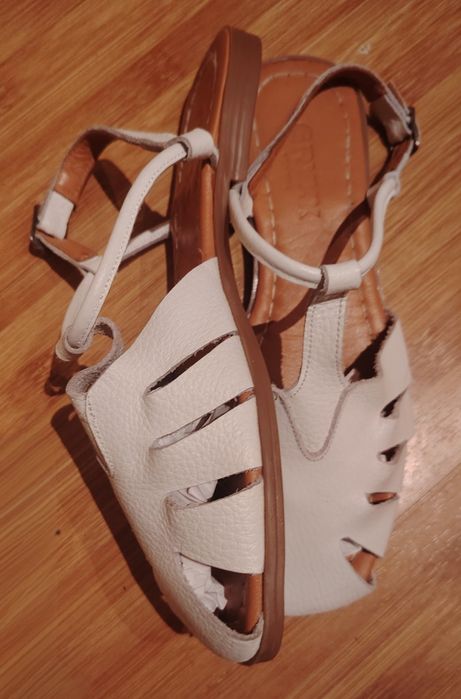 Sandale albe retro