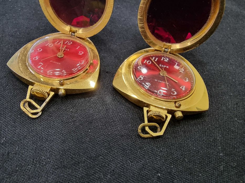 Съветки часовник ЗАРЯ- позлатен