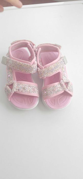 Sandalele Skechers nr 24