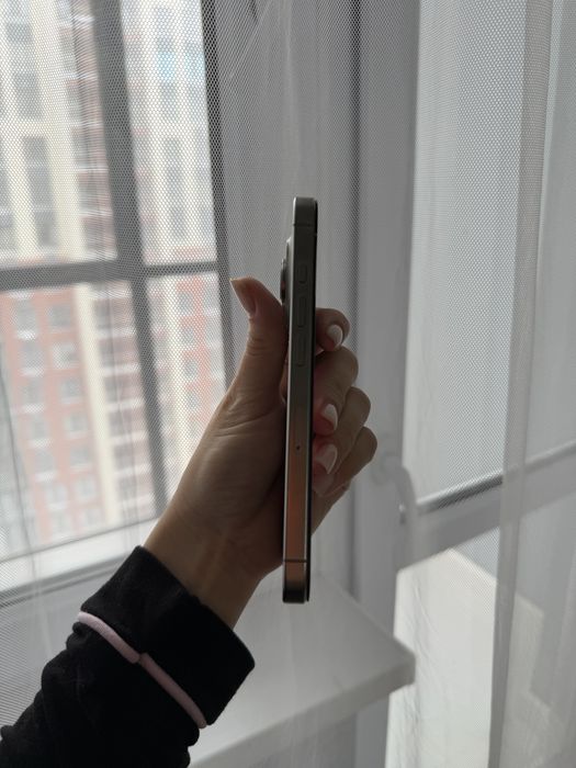 iPhone 16 pro 1024 гб