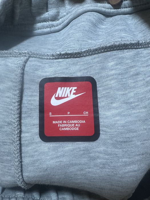 Pantaloni Nike Tech, gri, marimea S