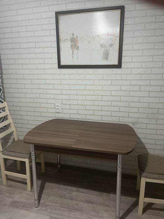 Продам новый стол