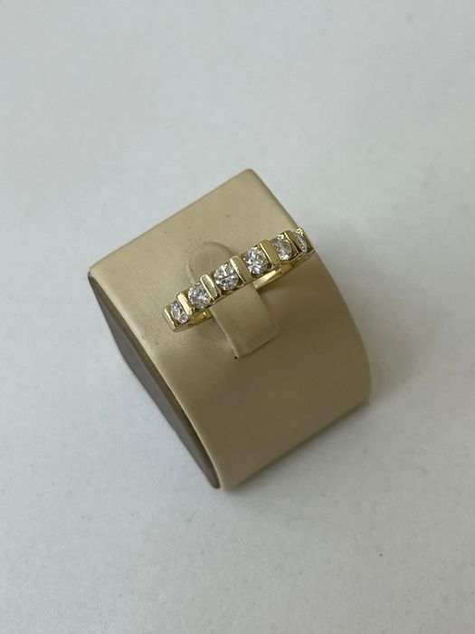 Inel cu pietre prețioase din aur de 14K Amanet BKG