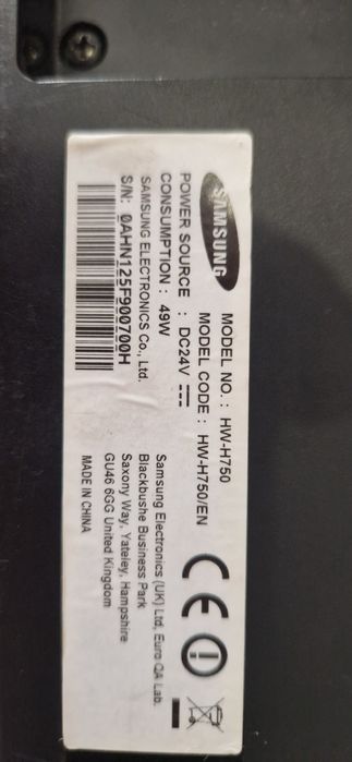 Vand  soundbar samsung am doar soundbarul  perfect functional