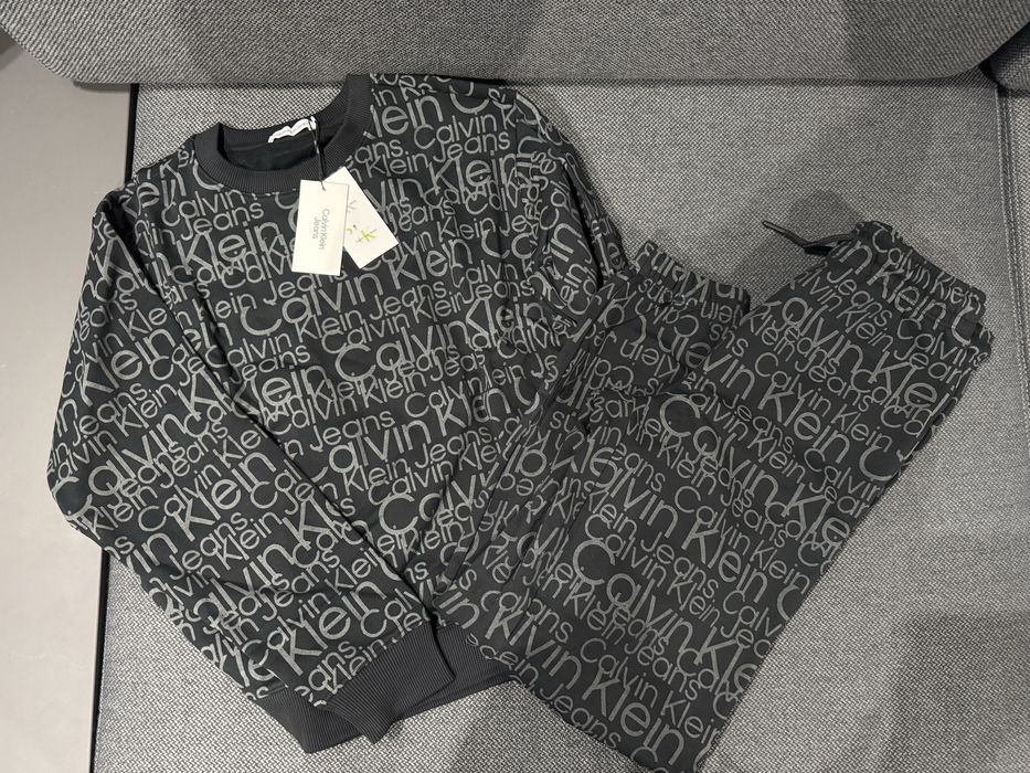 Дрехи за момче Calvin Klein, GUESS и Boss,размер