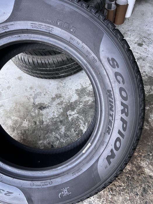 4 anvelope iarna 235/65/17 , Pirelli !