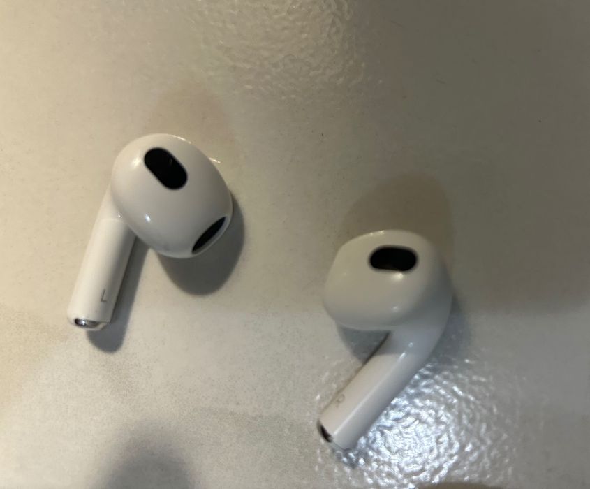 Слушалки AirPods 3 поколение