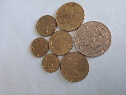 Стари монети и монети от прехода.